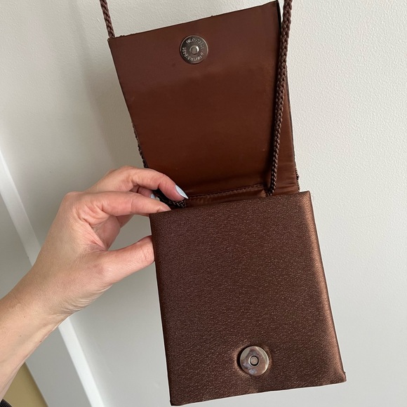 Elegant Brown Beaded Crossbody Bag - Picture 2 of 3